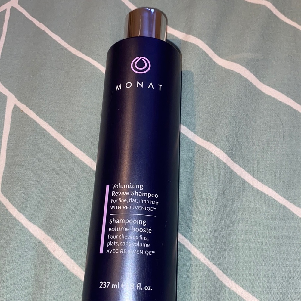 Monat Volumizing Revive Shampoo (BRAND NEW)